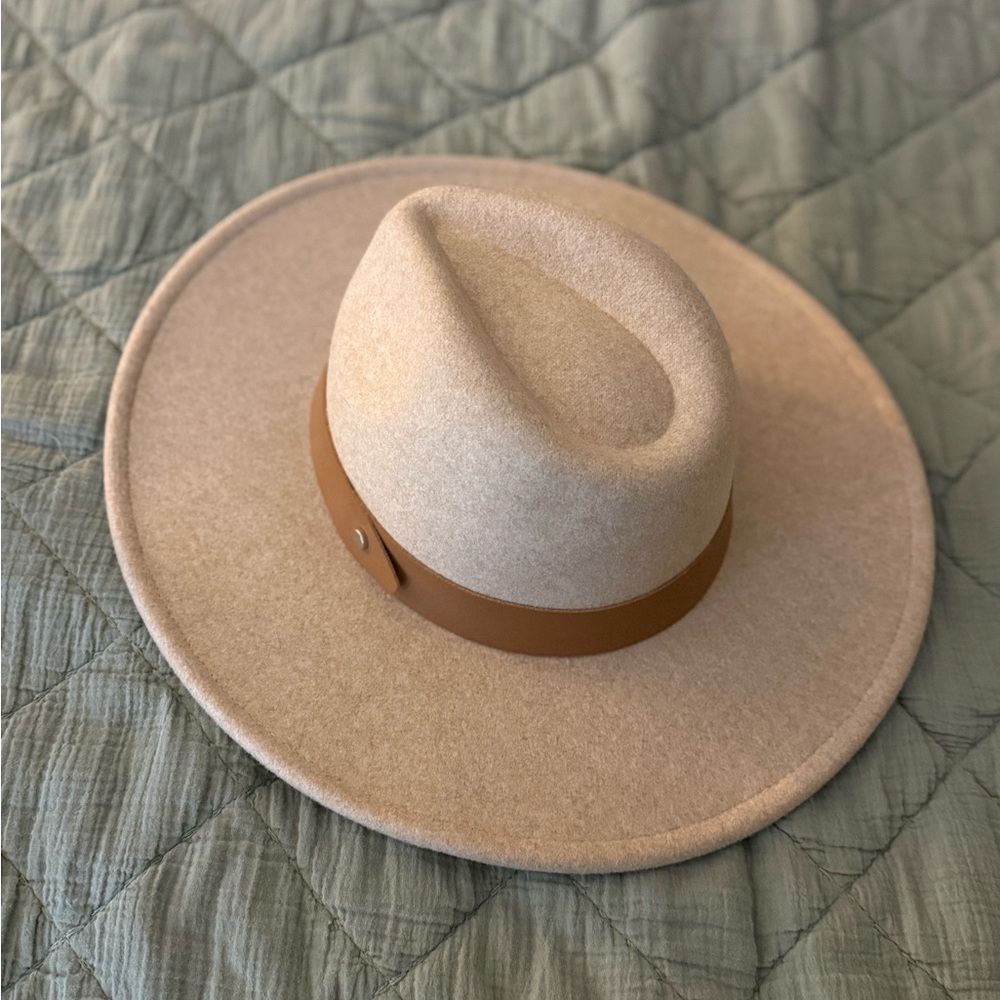 Francesca's Collections Cream Tan Fedora Hat